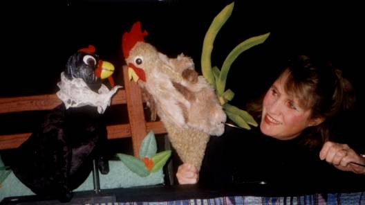 Half-Chick tells Mama he's going to Spain